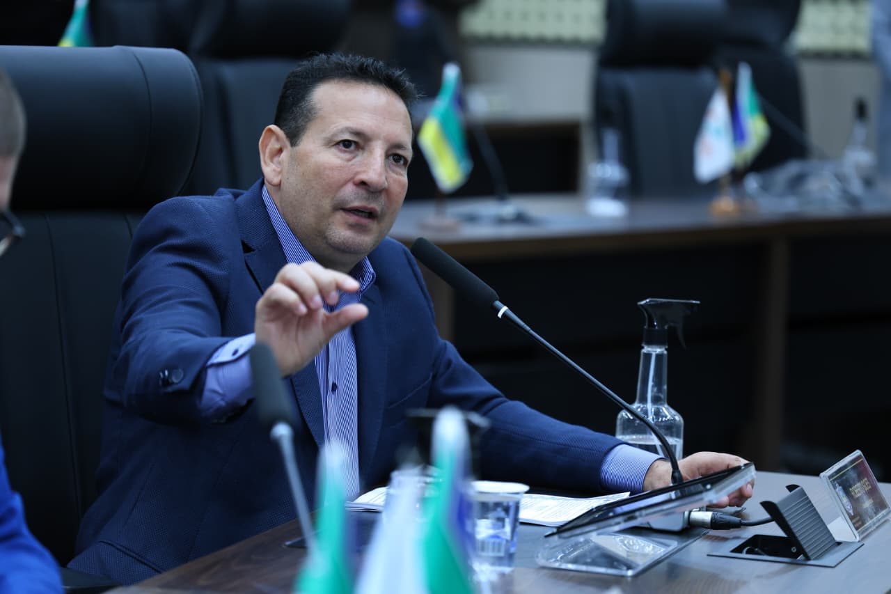Deputado Roberto Góes cobra compensações da AMCEL por impactos no Amapá ...